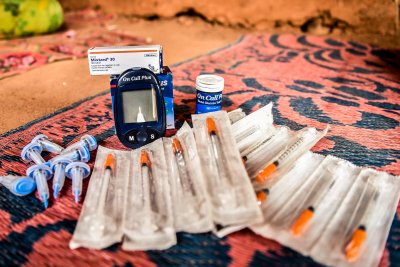Some of the medical tools required to manage diabetes - including insulin, syringes and a glucose monitor - belonging to an MSF patient in Kenya © Paul Odongo/MSF