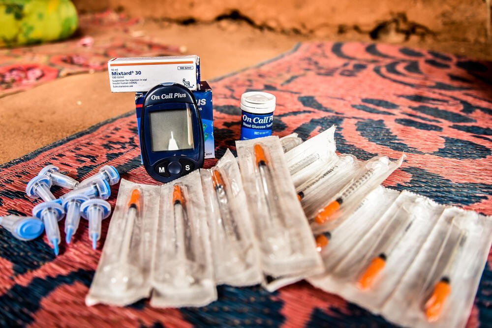 A treatment kit for patients with type 1 diabetes including a glucometer and glucometer strips, needles © Paul Odongo/MSF.