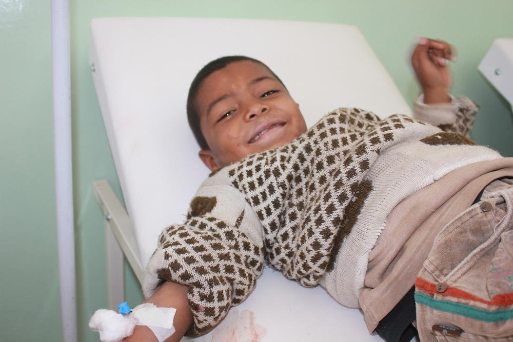 Seven-year-old Mounir from Syria receiving a blood transfusion as treatment for thalassemia © MSF/Diala Ghassan.