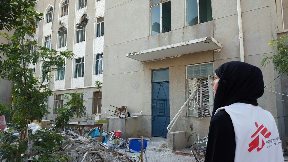 MSF Medical team leader, Crystal Vanleeuwen in front of the outpatient department in Al-Thawra hospital in the besieged area of Taiz. MSF Medical team leader, Crystal Vanleeuwen in front of the outpatient department in Al-Thawra hospital in the besieged area of Taiz.