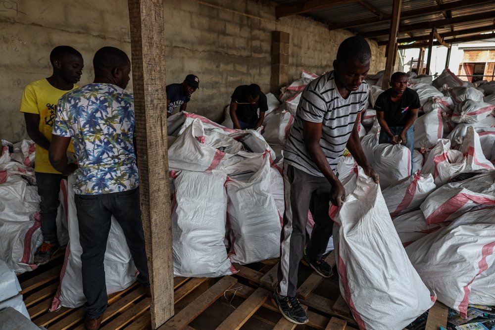MSF logistics and supply teams work around the clock to coordinate with multiple actors, organize the kits and provide a timely and comprehensive response. (July, 2022).