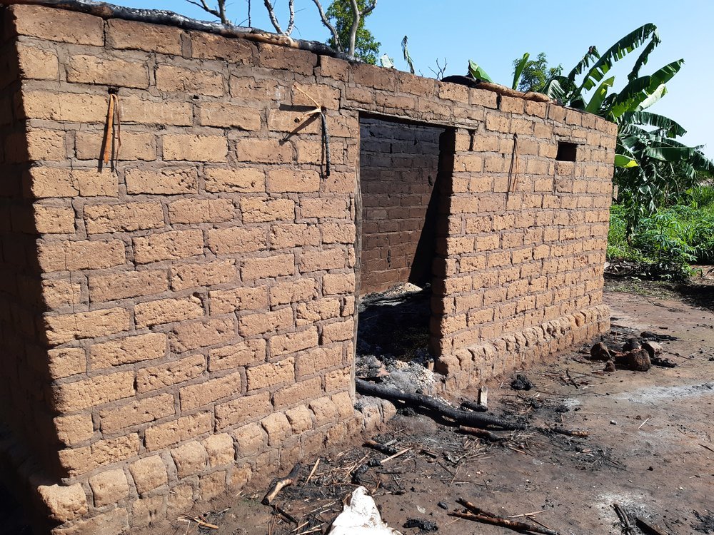 A burned house in the village of Beltounou, on the outskirts of Kabo town, in northern Central African Republic. According to locals, on the evening of 23 June, men armed with automatic weapons attacked the village for about an hour.