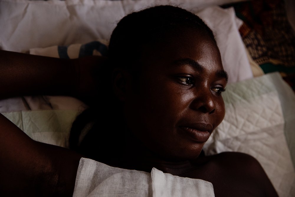 France waits for a medical examination on 22 January 2021 in the MSF’s SICA Hospital. &quot;When I can stand up normally, when the swelling is reduced, and when I am no longer in pain, I will be able to resume my activities,&quot; she says. 