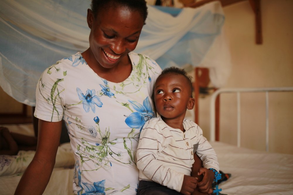 Obel Antoinette&#039;s son had a high temperature and was suffering from malaria, malnutrition and a rash. When his condition worsened it was already after curfew and she had little option but to call MSF&#039;s ambulance service.
