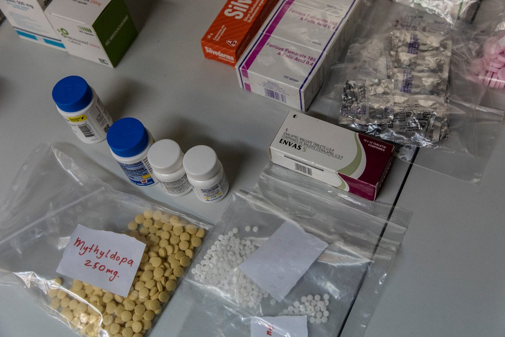 Medecine is ready to be given to patients at an MSF mobile clinic in a metro station where people hide form bombings and now live, in Kharkiv, Ukraine. (April, 2022).
