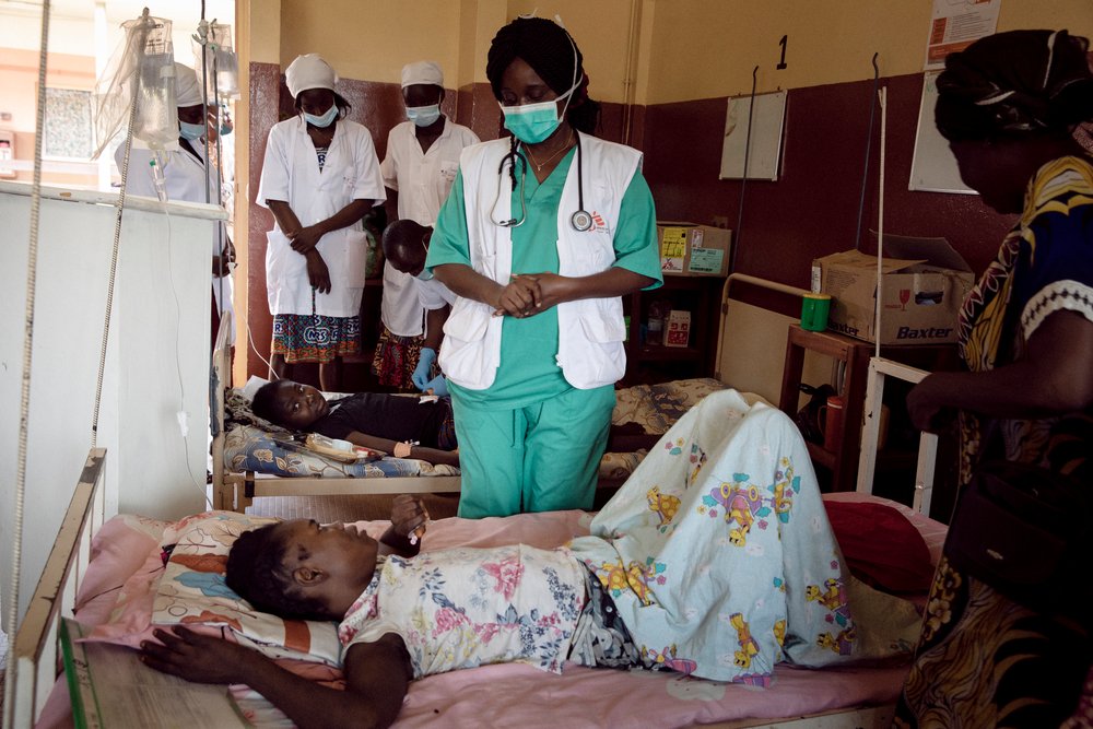 Mauricette Mounjou Waka, 28, learned she was HIV positive when admitted to the MSF-run advanced HIV unit at the Centre Hospitalier Universitaire Communautaire (CHUC) of Bangui, CAR. November 2020. 