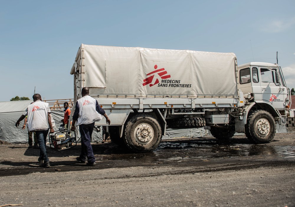 MSF provides drinking water in the town of Sake in order to avoid a waterborne disease&#039;s outbreak after the arrival of thousands of displaced people. 