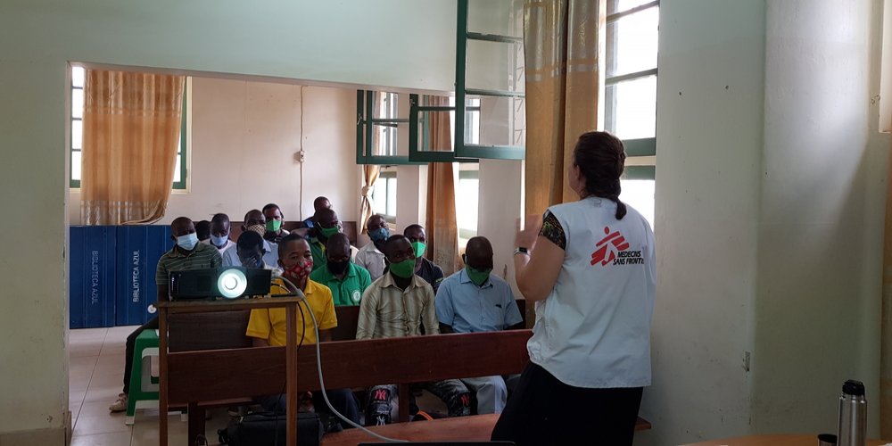 MSF has started to train community health workers to identify people presenting mild, moderate and severe mental health problems in Montepuez. 