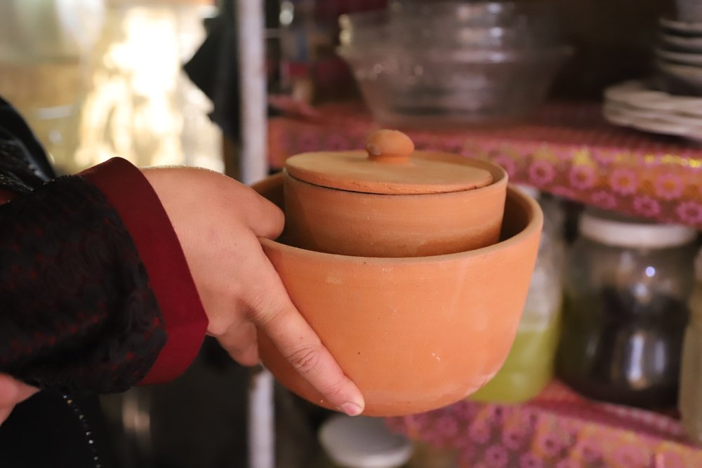 This pot is used to store insulin, when families don&#039;t have refrigerator. 