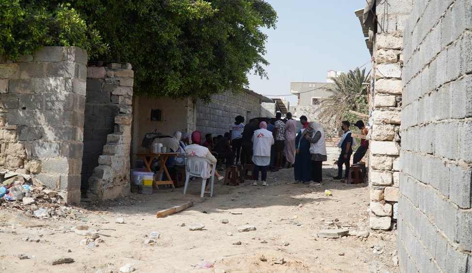 A general look at MSF’s mobile clinic in Gargaresh neighbourhood, one of Tripoli’s known hubs for migrants and refugees in Libya. (Tripoli, Libya, August 2021).