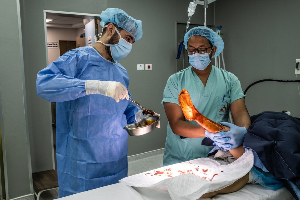 Injuries like the one Hala sustained to her foot are complex and require treatment that Gaza’s under-resourced and overloaded healthcare system often has no capacity to offer. 