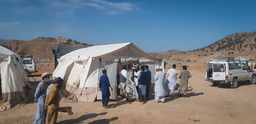 In response to the earthquake, an MSF team has opened an 8-bed clinic in Bermal, Paktika Province, to stabilise injured patients before they can be referred and we have also started providing psychological first aid. (June, 2022).