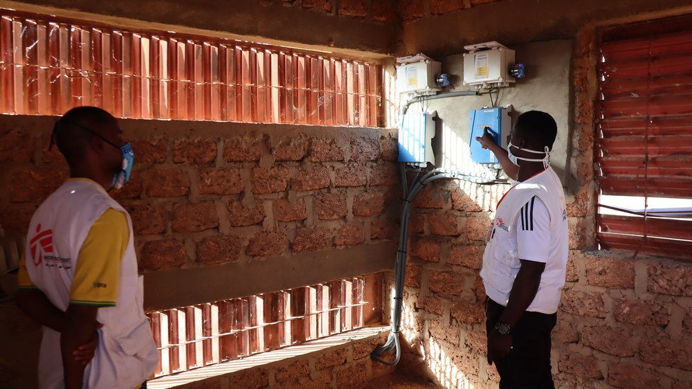 MSF teams visiting a newly rehabilitated borehole in the town of Titao in Burkina Faso’s North region. The lack of clean water can cause different parasitic infections and other water-borne diseases such as cholera and diarrhoea.