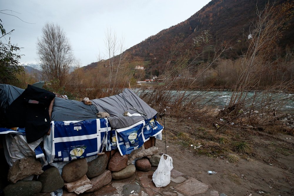 Bolzano: makeshift shelters along the Eisack River.