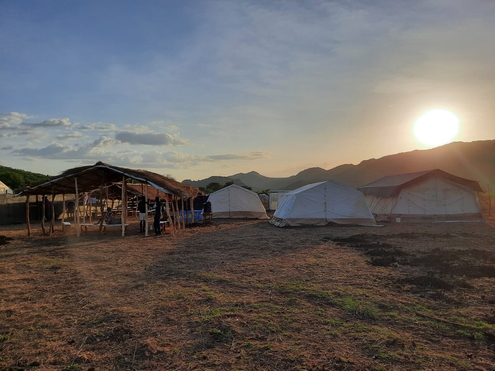 The day before the opening of the MSF facility in Maruwa, everything is set up and ready to welcome the first patients. 2 tents will host the consultations, while the third one will be used for a 4-beds observation room until the next dry season.