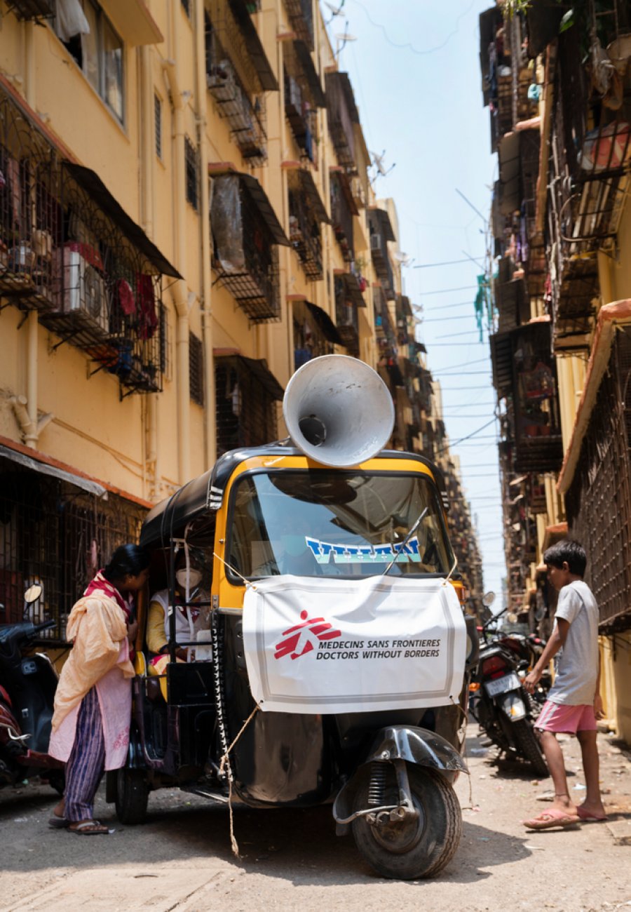 Auto-Rikshaw (tuktuk) awareness campaign in slum rehabilitation colony in M-East Ward, Mumbai.