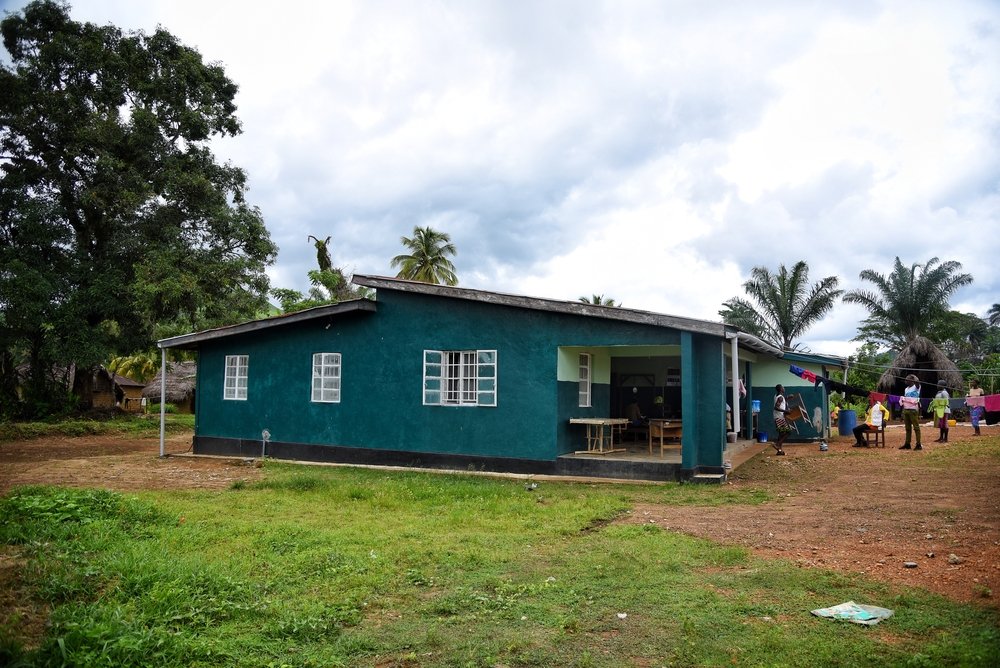 An MSF-supported health facility in Kenema district, eastern Sierra Leone.