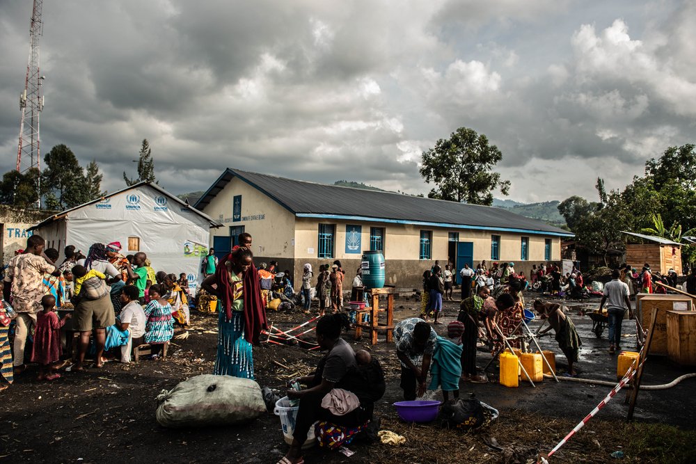From the 180,000 people who looked for shelter in Sake, around 36,000 were still there as of June 6. The New Apostolic Church is one of the largest reunification sites that has welcomed hundreds of families in difficult conditions. 