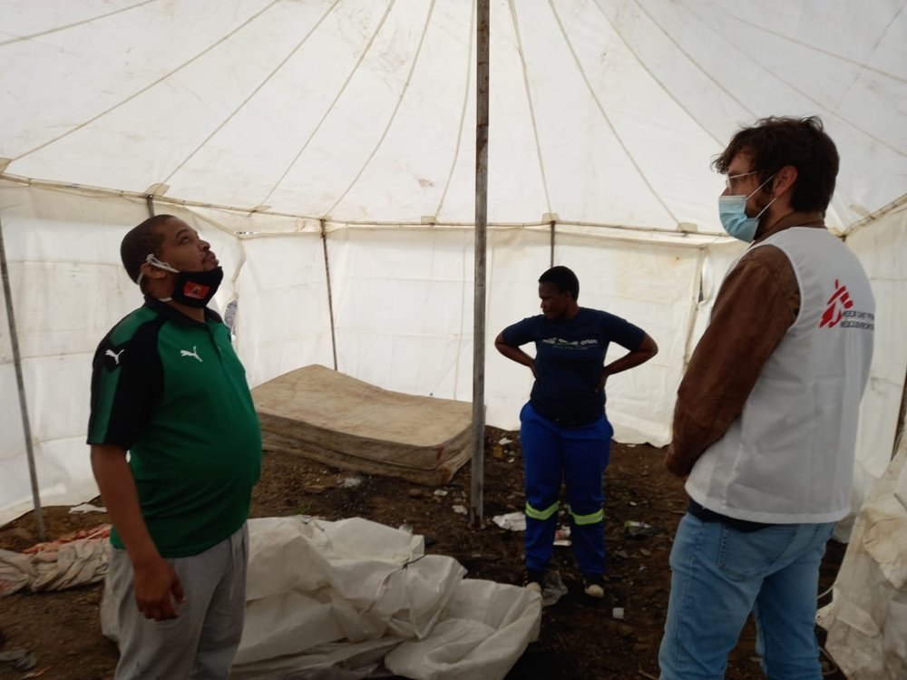 In KwaZulu Natal, an MSF team offered medical assistance and donated a tent, blankets and other essentials to a community after a fire destroyed their homes in Briardene, Durban.