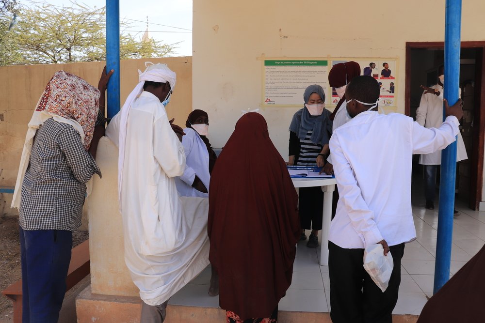 Patients receive information and medication at Hargeisa TB Hospital. MSF provides medical and technical support to the hospital as part of a response to drug-resistant tuberculosis in western Somaliland.