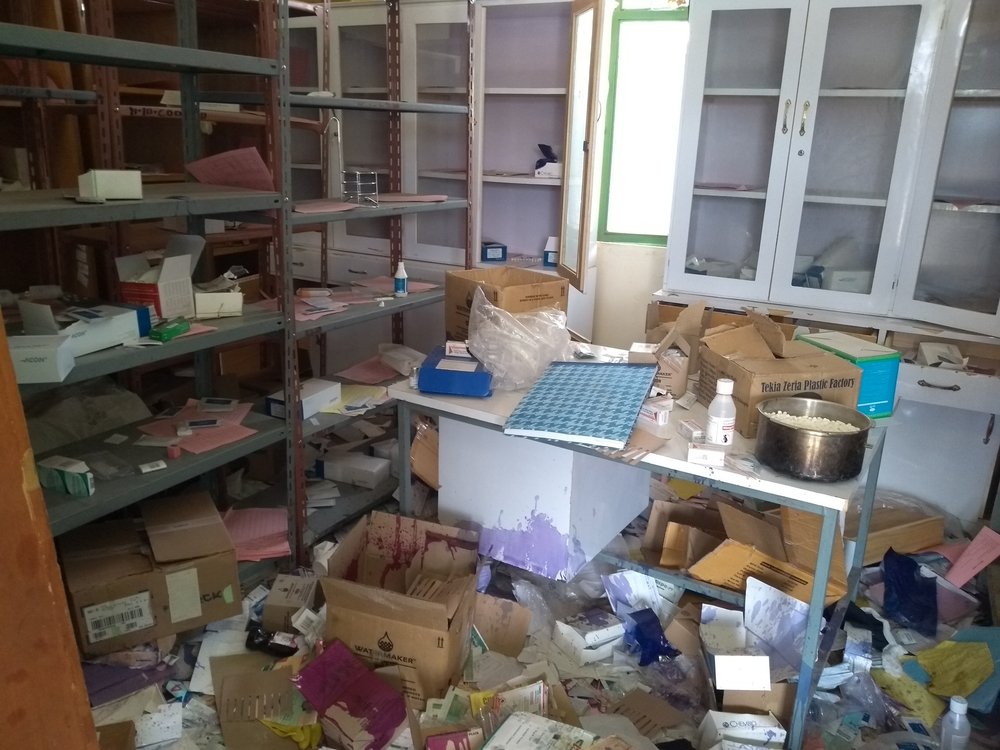The health centre in Zana has been vandalized and drugs and medical equipment smashed and destroyed. Subsequently the clinic has been closed and MSF is the only actor providing health care in the village with mobile clinic teams.