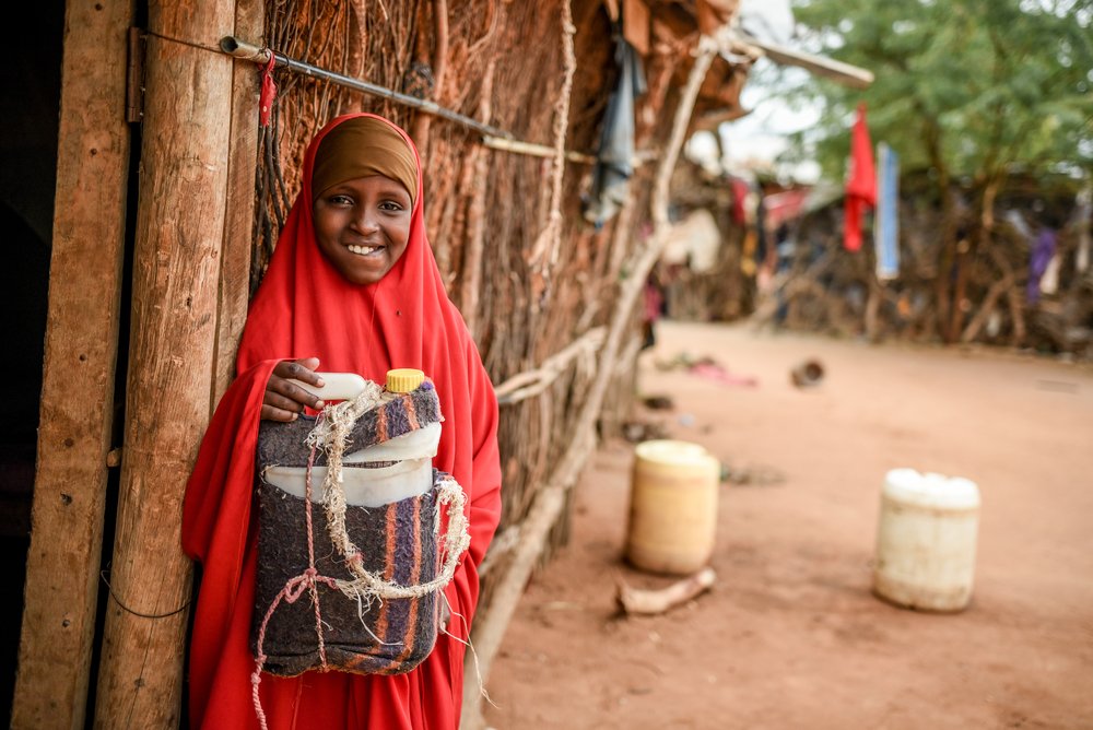 Ten-year-old Habiba lives with Type 1 Diabetes and needs to inject insulin twice every day. She was taught by MSF to inject herself and carries her insulin home, storing it in a portable cooler.