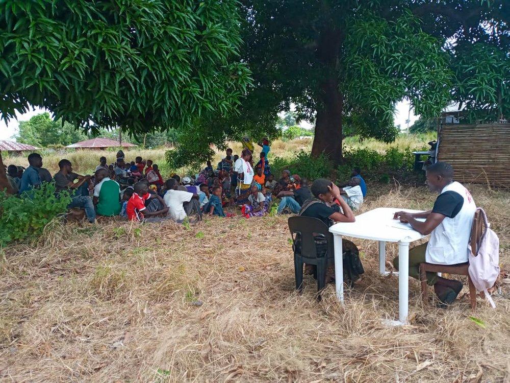 An MSF mobile medical team provide consultations in Chai village, Macomia district in Mozambique’s Cabo Delgado province. (June, 2022).