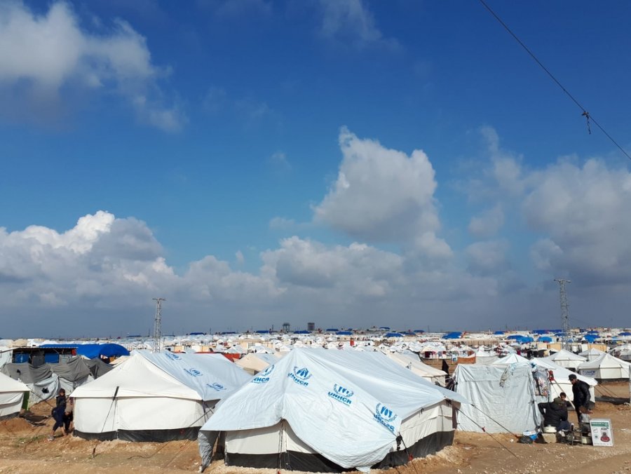 January 2019: MSF launches a response in Al-Hol camp, initially providing emergency medical care for new arrivals and distributing essential relief items. 