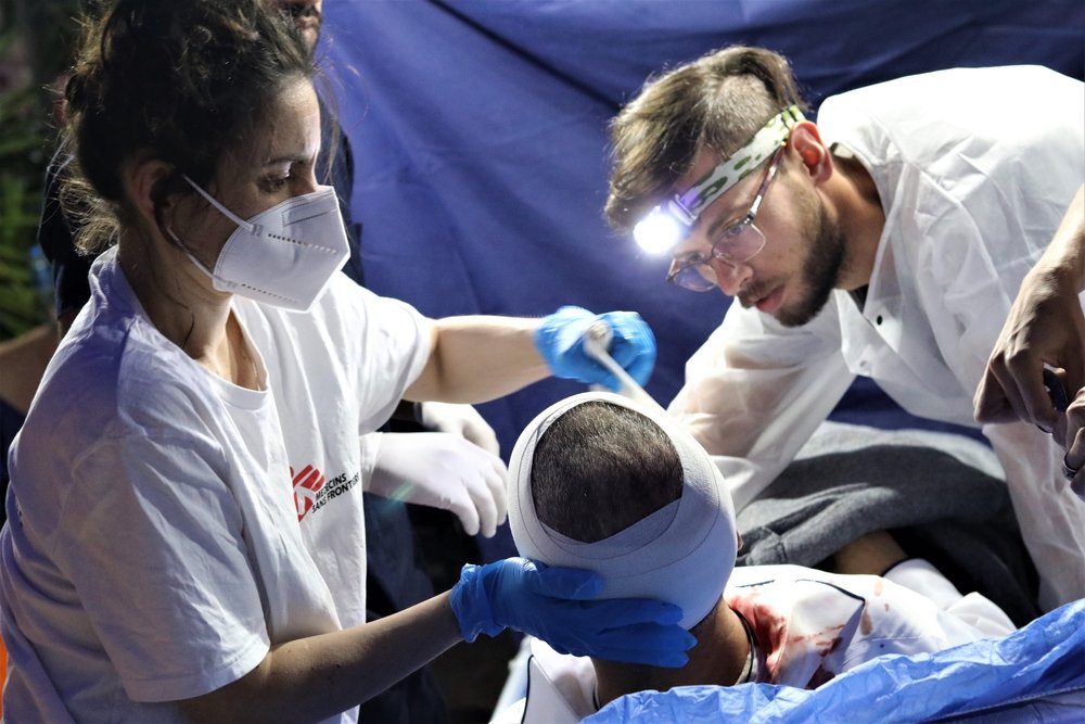 On Monday 10th of May, MSF started supporting the Palestinian Red Crescent Society (PRCS) in Jerusalem to assess and stabilize hundreds of Palestinians injured by the Israeli police.