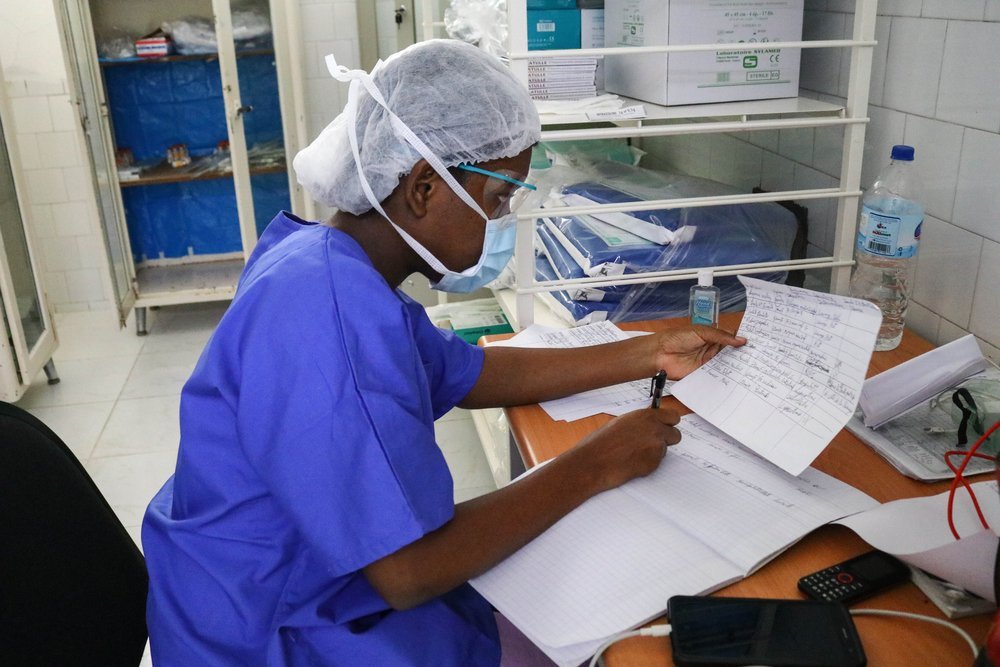 A medical team, including two surgeons and an operating room nurse, was able to travel to Jérémie on August 15 and began working in St. Antoine’s hospital, completing 10 surgeries on 16 and 17 of August. 
