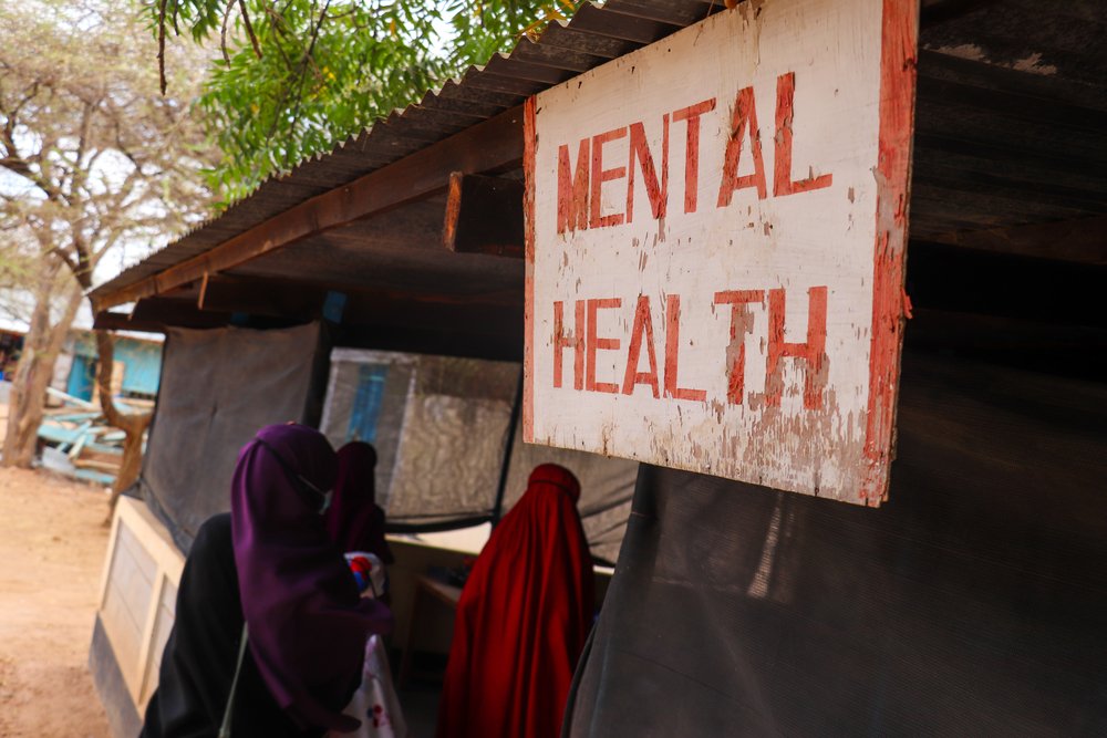 A signpost outside MSF&#039;s Mental Health Clinic in Dadaab.