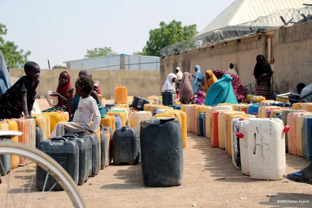 Access to water is limited during the dry season, and the population - especially IDPs - often has to use untreated water from open wells, or to buy it from local community leaders, paying for it with food. 
