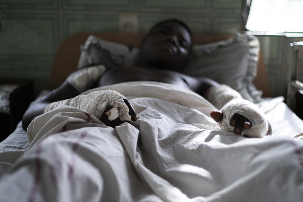 A few days ago, Paul was attacked on the road by armed men who tortured him and shot him five times. He survived and is being treated by MSF doctors and surgeons at St Mary Hospital in Bamenda, North-West Cameroon.
