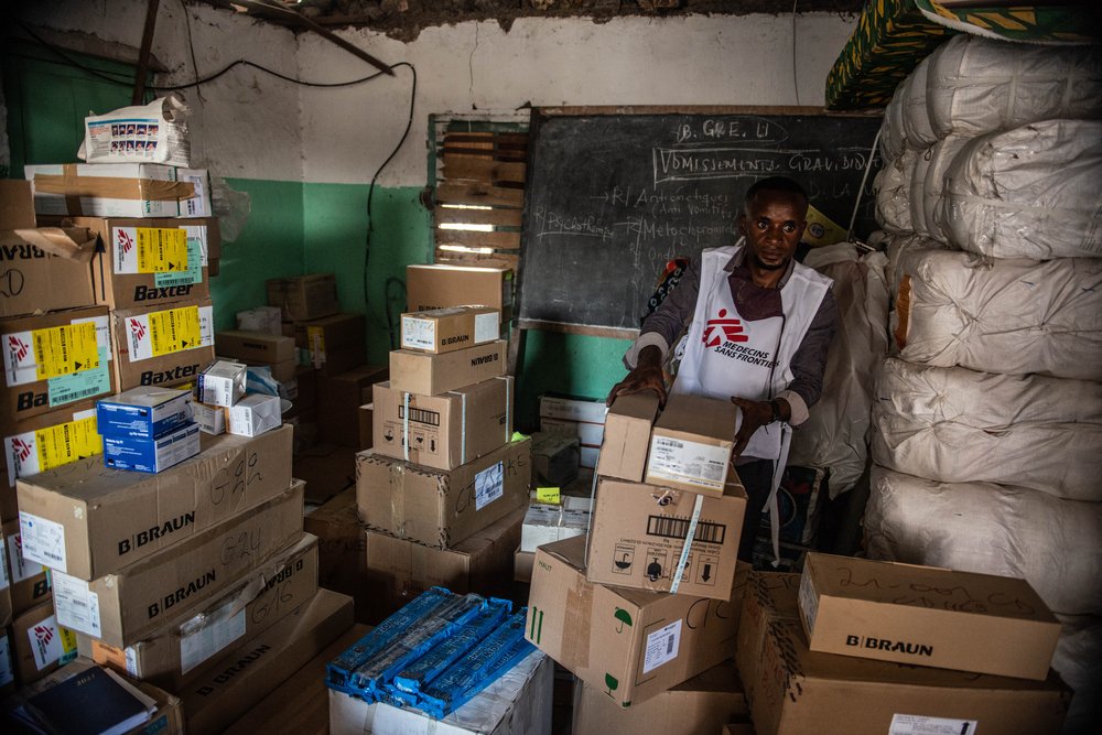 Medicines donated by MSF arrive in the town of Sake at Afia Sake&#039;s health center.