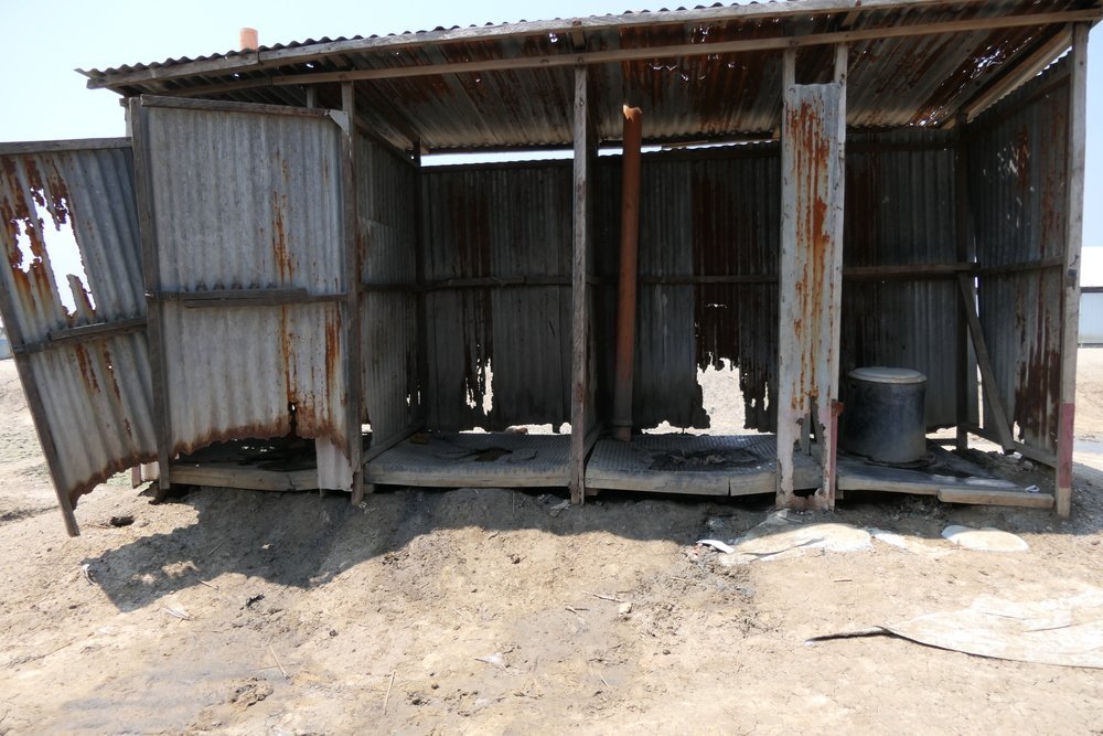 A recent survey conducted by MSF shows that Bentiu IDP camp has only one functional latrine to each 200 residents. This is ten times below the international standard. 