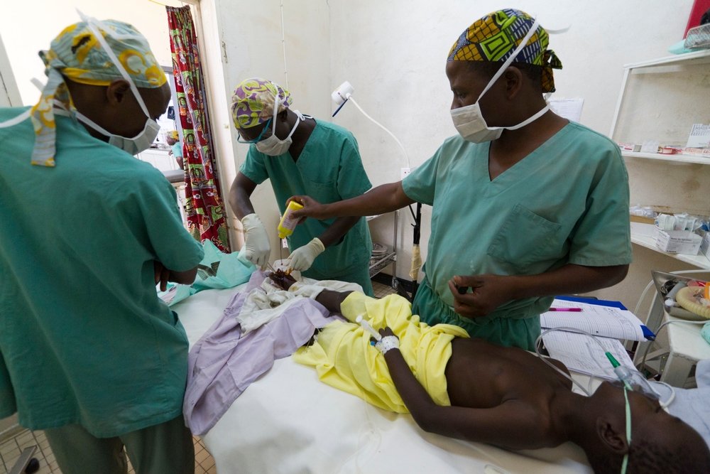MSF is working in Rutshuru General Hospital of Reference (HGR) since 2005, in the emergency dept, surgery, maternity, paediatrics, burns unit, internal medicines, intensive care, sexual violence, epidemiology, ambulance service.