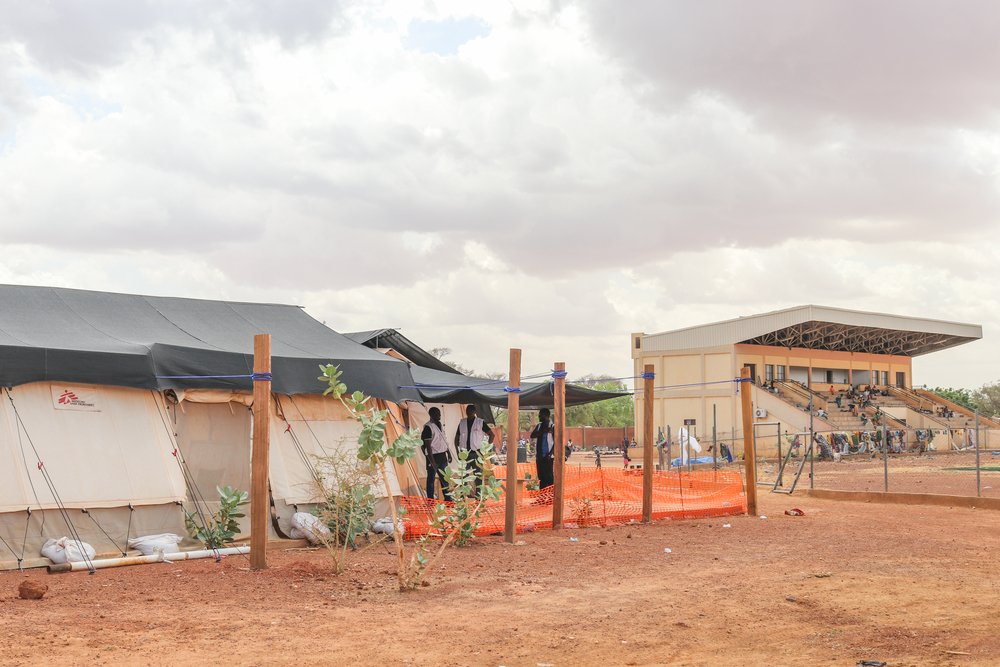 MSF has set up a mobile clinic site at the regional stadium in Kaya (in the Centre-Nord region of Burkina Faso) to provide medical assistance to the internally displaced people who have taken refuge there. (June, 2021).