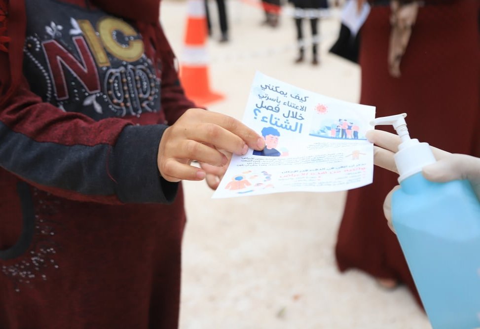 The MSF Health Promotion team spreads health awareness messages about common winter diseases, assesses people’s health needs, and informs them about MSF’s mobile clinic services.