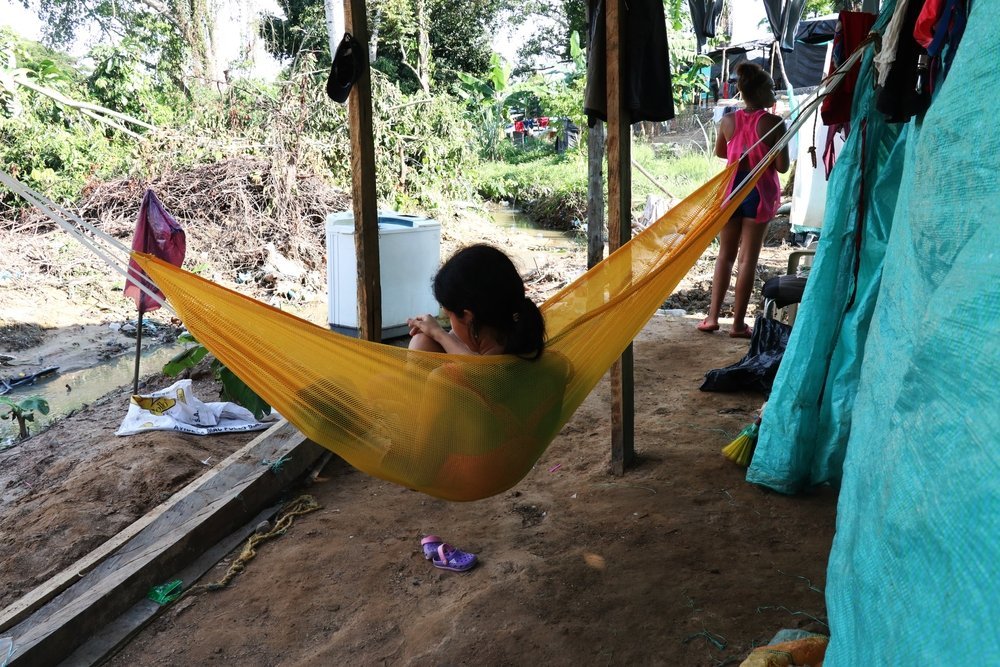 Young migrant mom living on a irregular neighborhood at Tibú. (August, 2021).