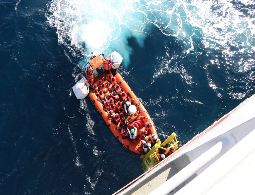 MSF teams rescued 82 people from a boat in distress, off the Libyan coast. (December 22, 2021).