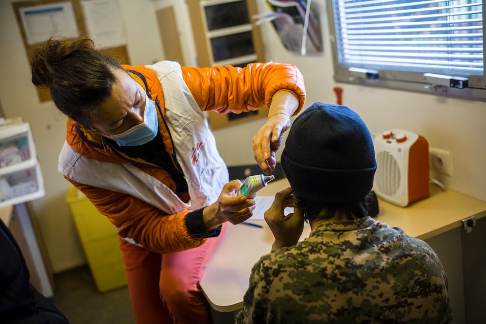 Alix Bommelear is an MSF doctor working in a mobile clinic in the north of Paris. She spends her days providing medical care to homeless people.