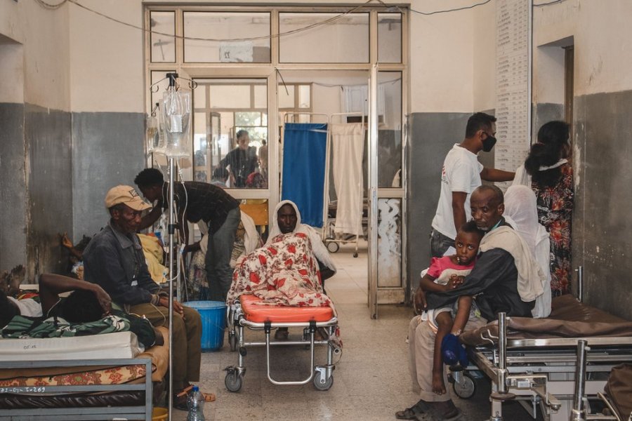 MSF supports pediatrics, the ITFC and waste management. Shire hospital was not as badly looted as other health structures but there are many robberies after the 6.30 pm curfew.