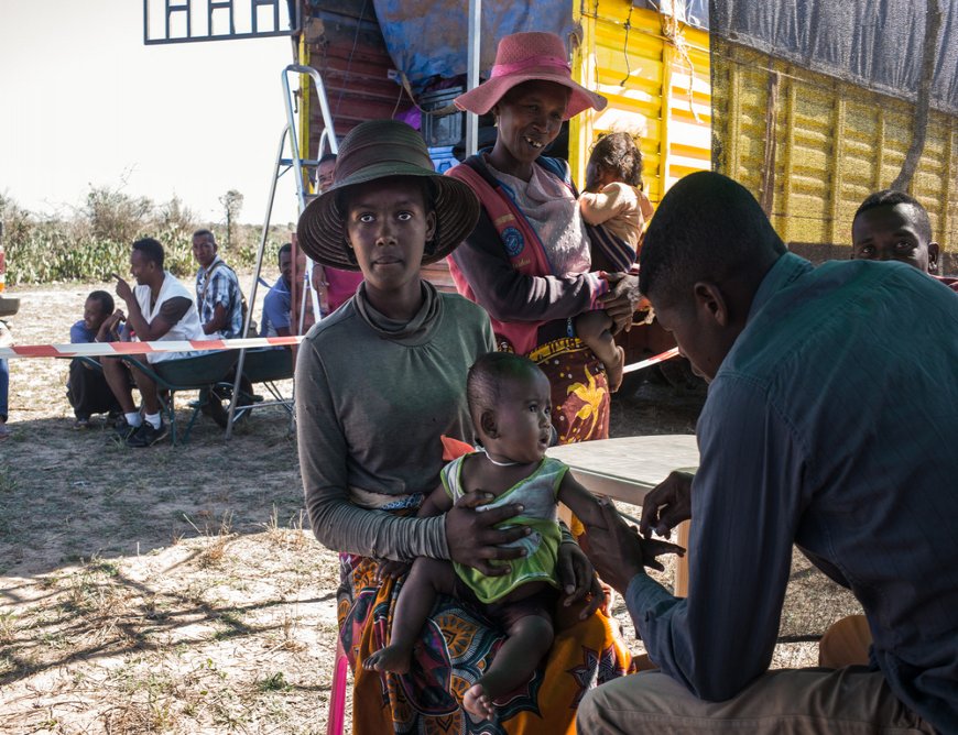 A nurse from the Doctors Without Borders (MSF) mobile clinic vaccinates a baby against tuberculosis, polio and measles in the village of Tanarake, Commune of Sihanamaro. (September, 2021).