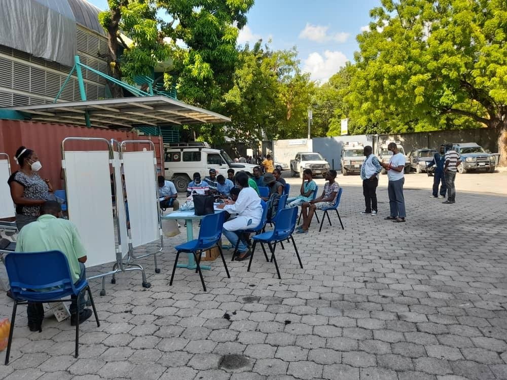 Volunteers quickly responded to MSF&#039;s call for blood donations on Aug. 14 to help those injured in the earthquake that has primarily affected Haiti&#039;s southern departments.