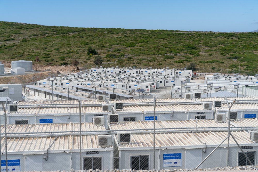 A brand-new reception centre is being built. It is designed to host up to 3,000 people, of which according to the Greek Minister of Migration, 2,100 will have a “controlled access” and 900 will be in detention waiting to be sent back to Turkey. 