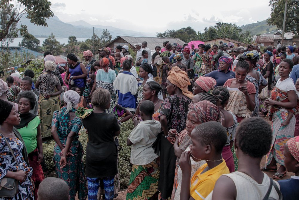 Displaced people from Goma in Minova. 