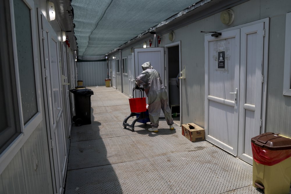 Infection prevention and control in MSF COVID-19 facility. (July, 2020).