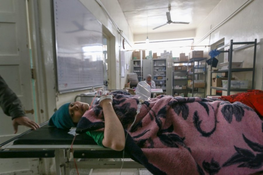 August 2012: MSF sets up a hospital in a former school in Azaz, 30 km north of Aleppo, to provide medical care for people fleeing the frontlines for the Aleppo area. MSF teams continue working there until 2020.
