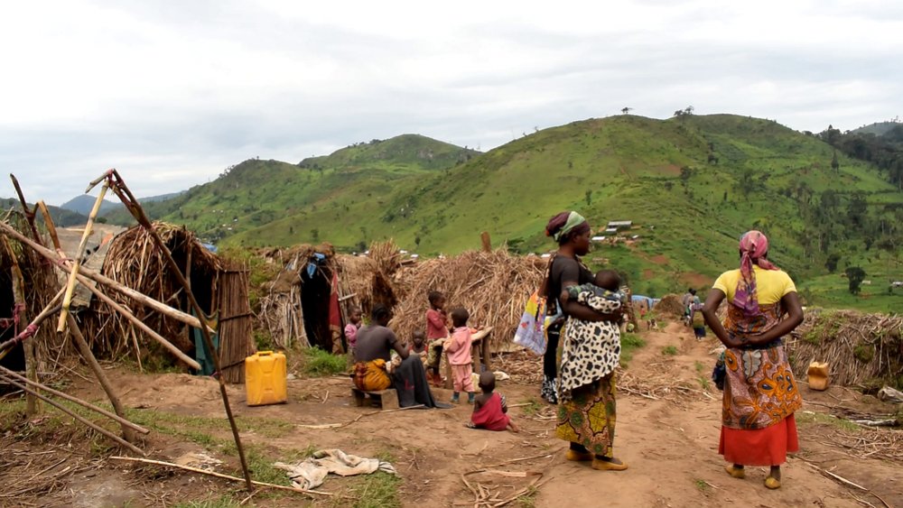 Internally displaced people (IDPs) in Katasomwa, in the Kalehe Territory of the Congolese province of South Kivu, are living in makeshift camps, lacking basic facilities such as shelter, food, water, latrines and medical care.