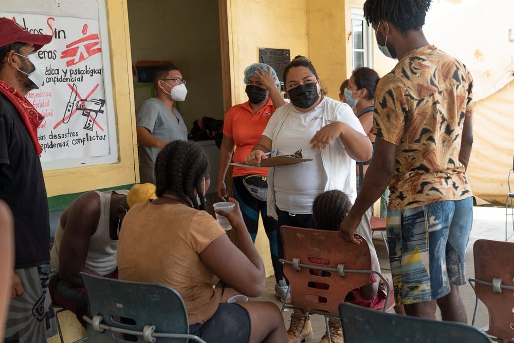 MSF staff at the Bajo Chiquito health center. In spite of the extreme danger, in recent months the Darién Gap has become a much-used passage for thousands of migrants of different nationalities. 
